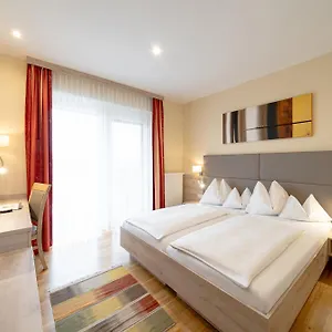 hotel-restaurant-schachenwald.graz-austria-hotels.com/